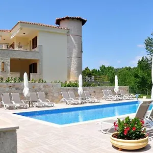 https://rahona-villas.hotelschalkidiki.net